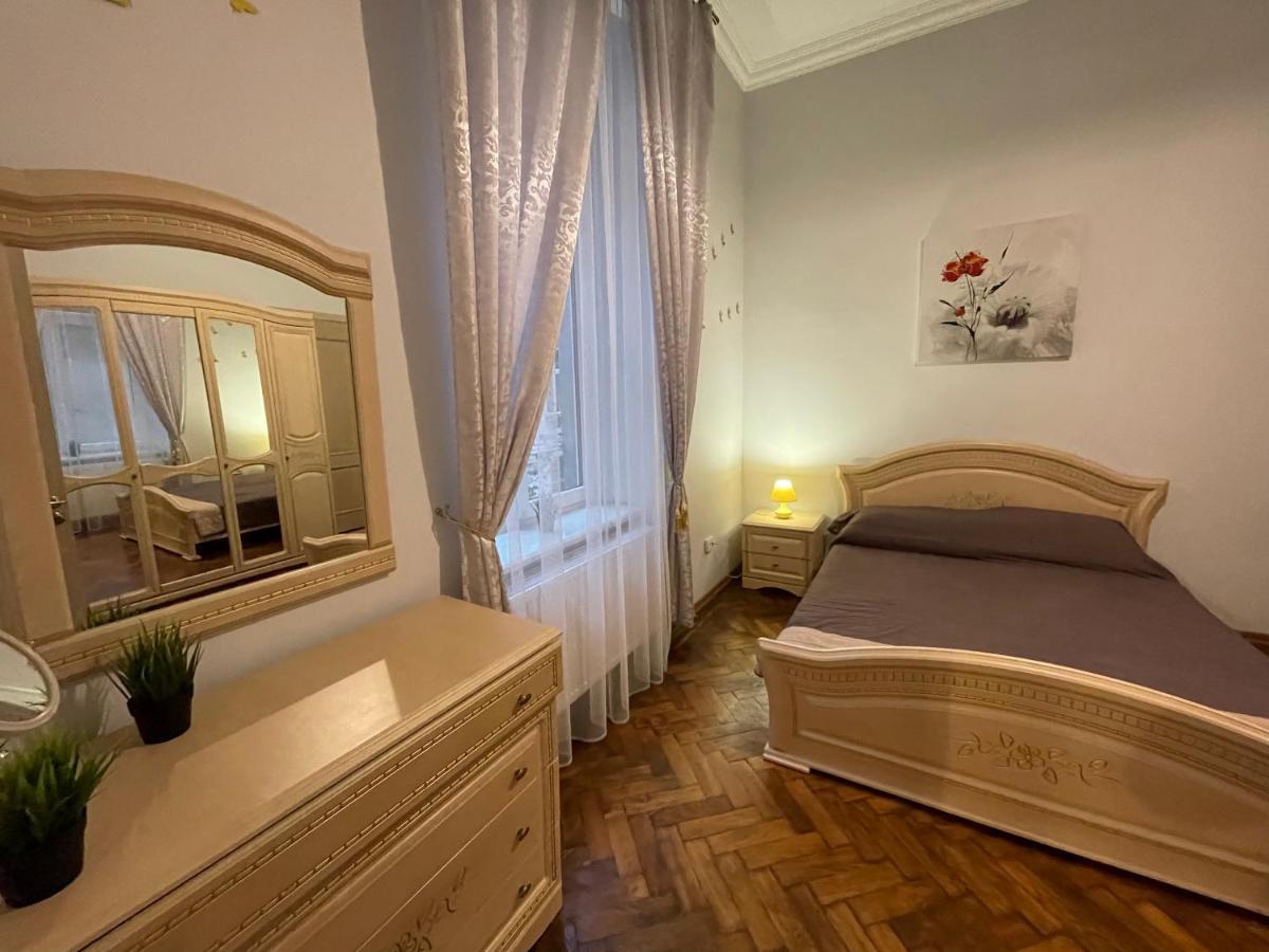 3 Rooms Apartments In The City Centr Lviv Eksteriør bilde