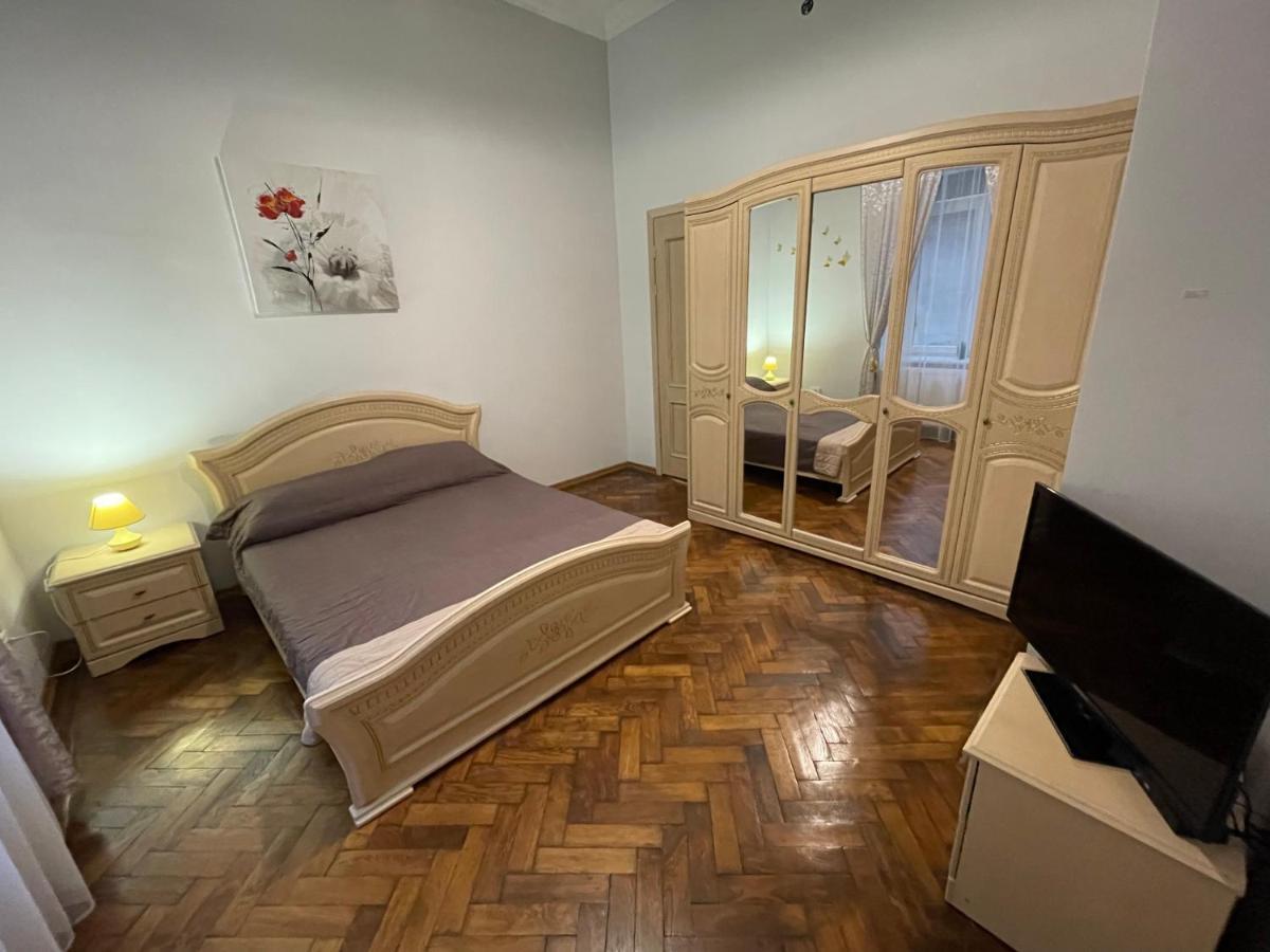 3 Rooms Apartments In The City Centr Lviv Eksteriør bilde
