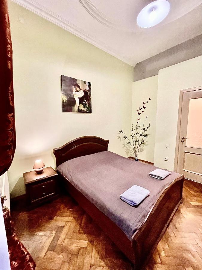 3 Rooms Apartments In The City Centr Lviv Eksteriør bilde