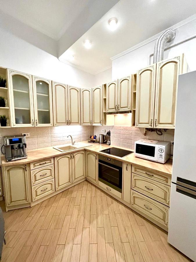 3 Rooms Apartments In The City Centr Lviv Eksteriør bilde