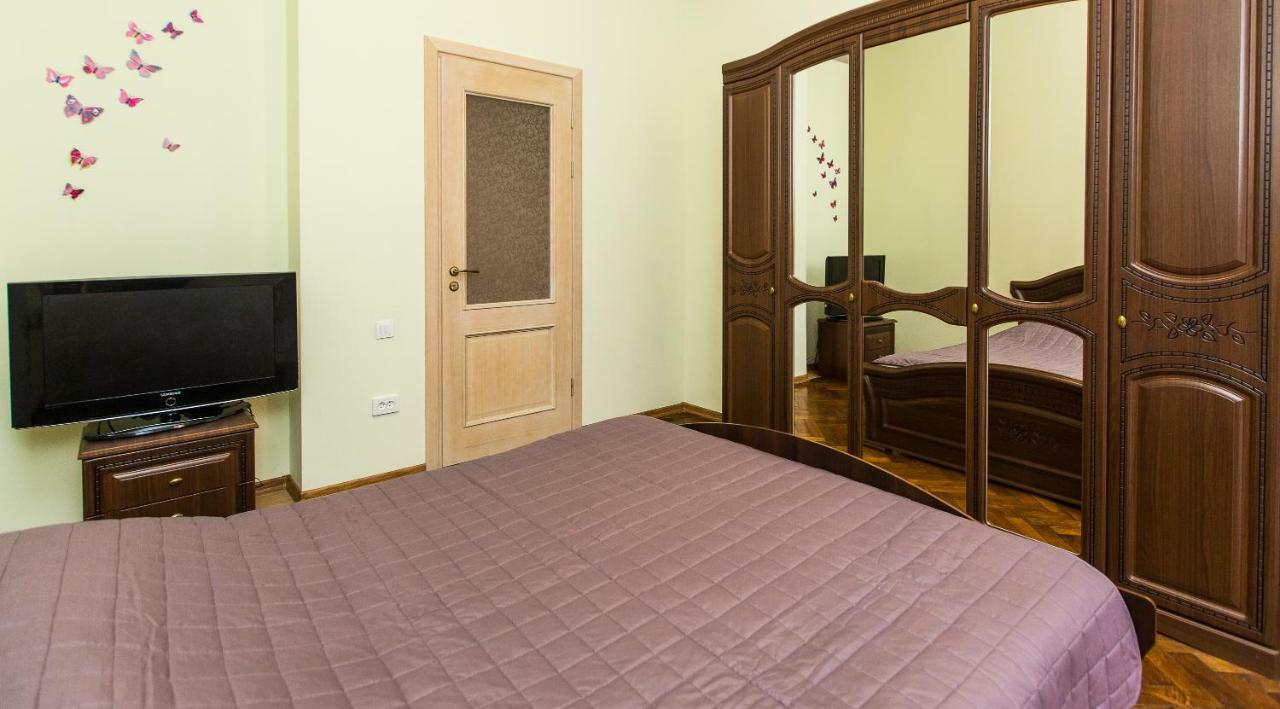 3 Rooms Apartments In The City Centr Lviv Eksteriør bilde