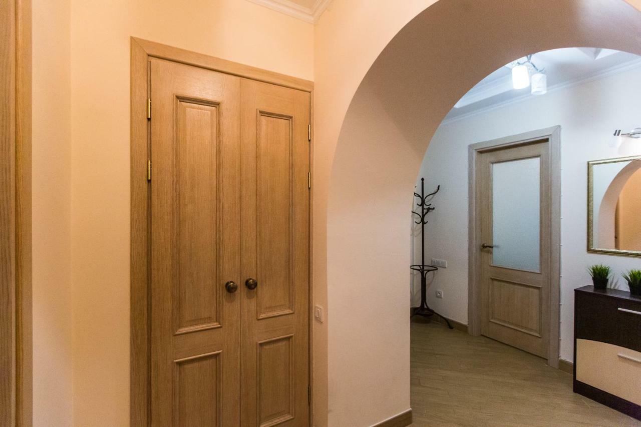 3 Rooms Apartments In The City Centr Lviv Eksteriør bilde