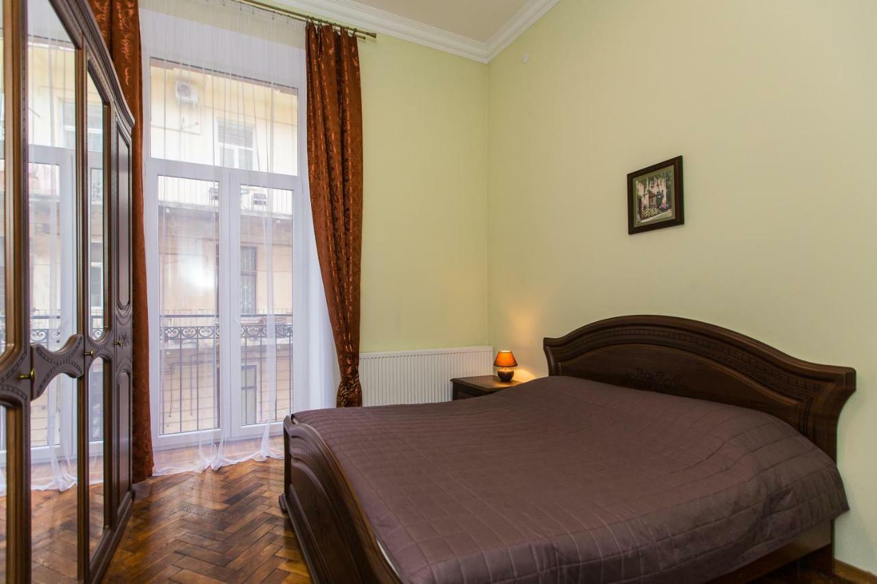 3 Rooms Apartments In The City Centr Lviv Eksteriør bilde