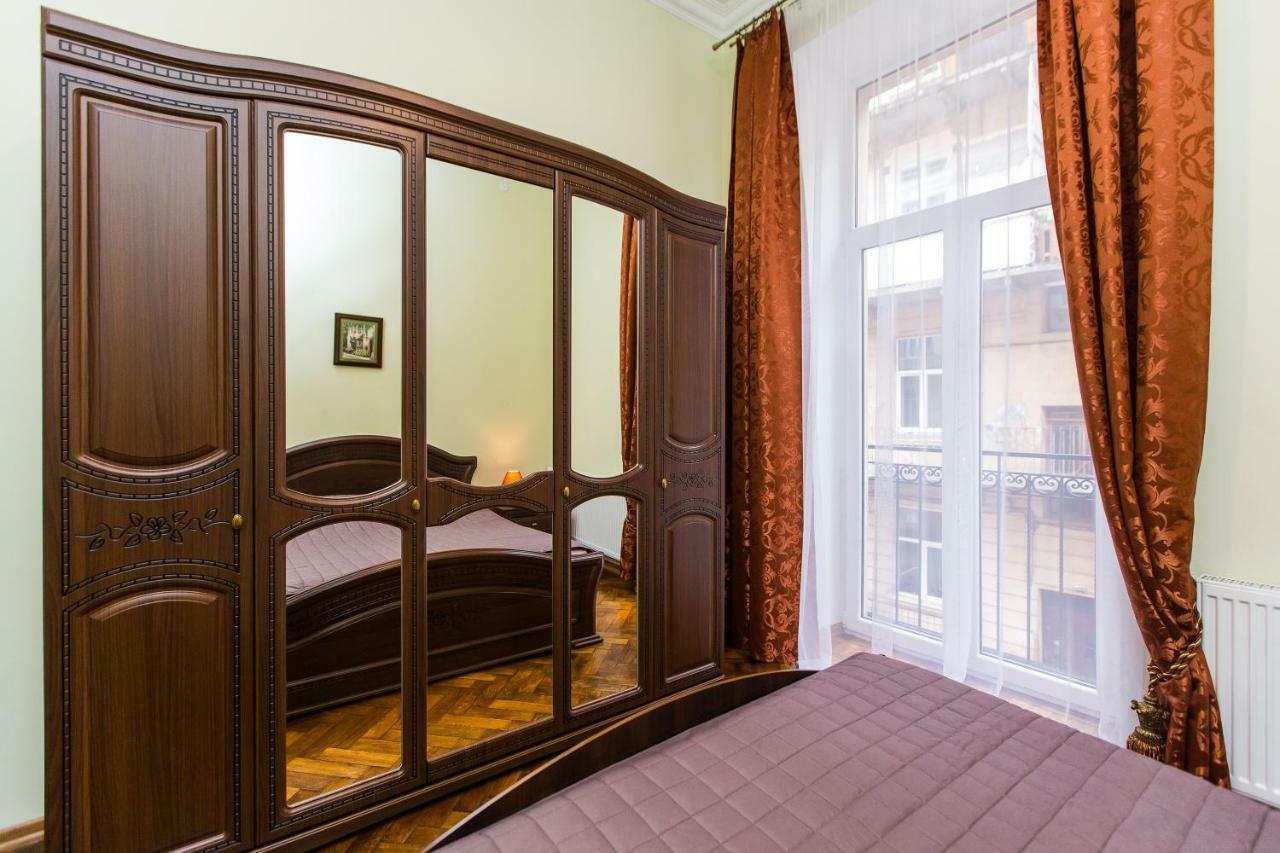 3 Rooms Apartments In The City Centr Lviv Eksteriør bilde