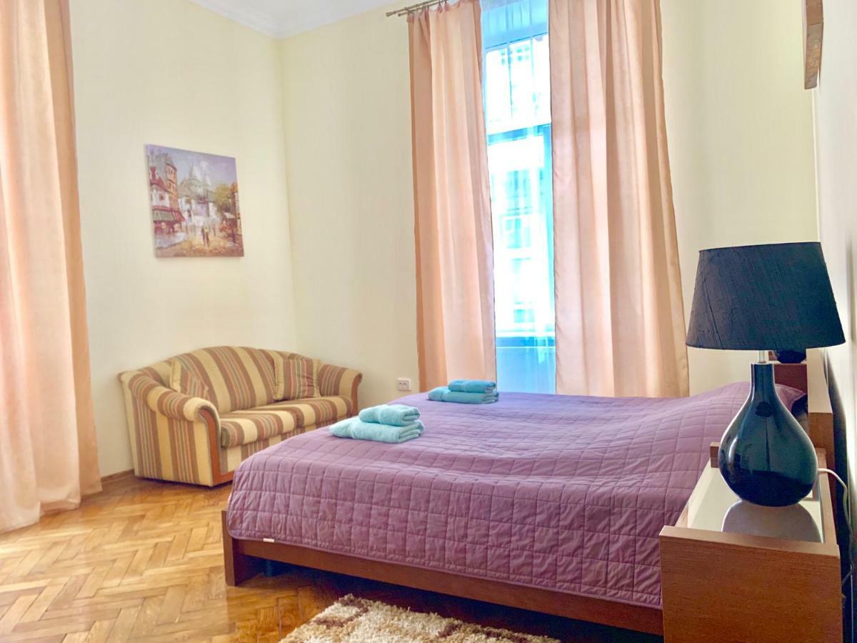 3 Rooms Apartments In The City Centr Lviv Eksteriør bilde
