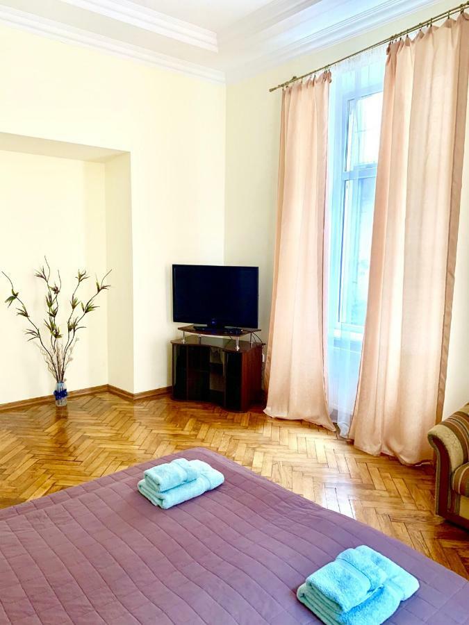 3 Rooms Apartments In The City Centr Lviv Eksteriør bilde